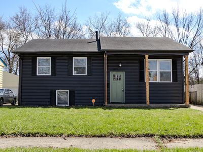 1407 E 51st Pl