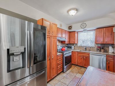115-82 237th St