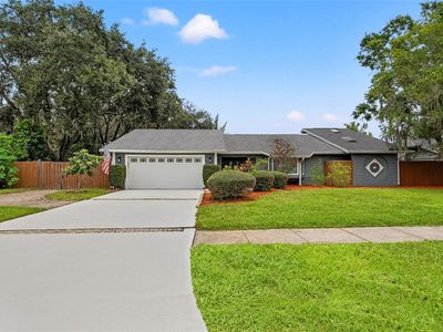 573 Whispering Lakes Blvd