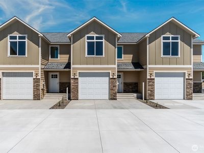 920 NE Sunburst Court