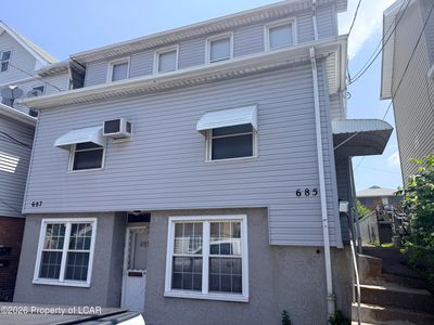 685 Alter St