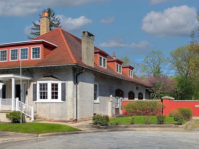 Property at 105 Parkwood Ct, Bay City, MI