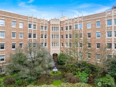 5810 Cowen Place NE #106