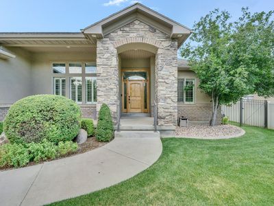 319 W River Rock Rd
