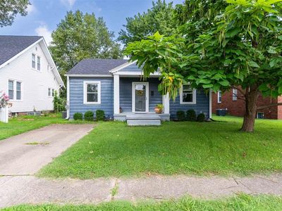 203 E 24th St