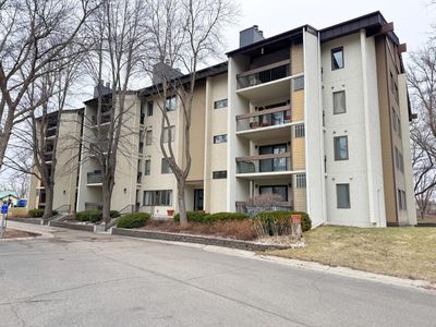 200 Willow Ct APT 2A