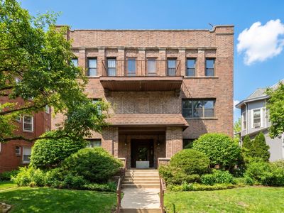 824 Hinman Ave APT 3N
