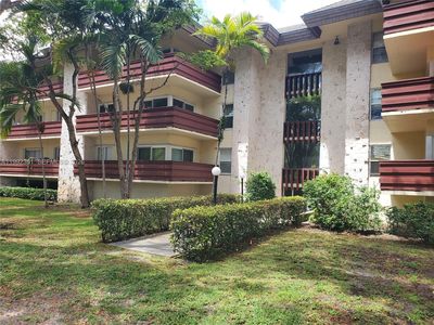 1205 Mariposa Ave APT 206