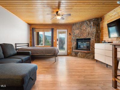 62927 U.S. 40 #464