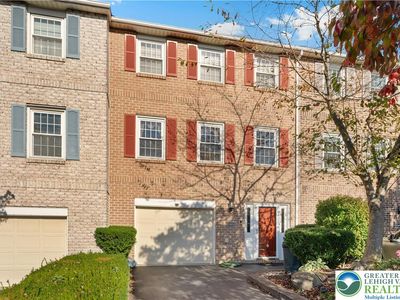 Property at 4626 N Hedgerow Dr, Allentown, PA