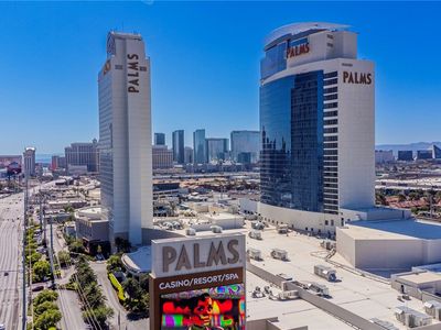 4381 W Flamingo Rd #3002