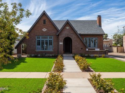 1325 W WILLETTA Street