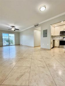 3536 NE 168th St APT 201