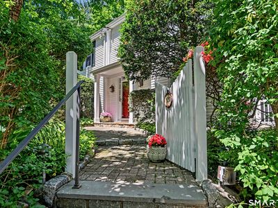320 Ingleside Drive