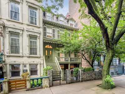 17 East 128th Street