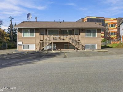7801 Island Dr