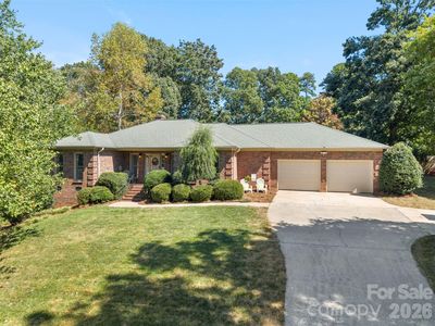 206 Woodridge Dr