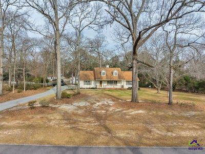 174 Majestic Oak Cir