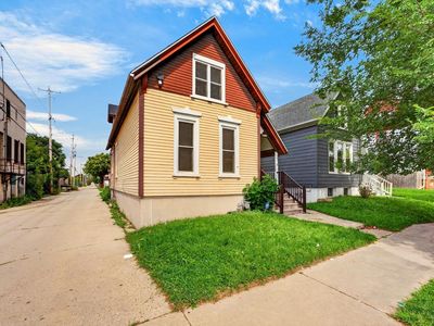 216 W Center STREET