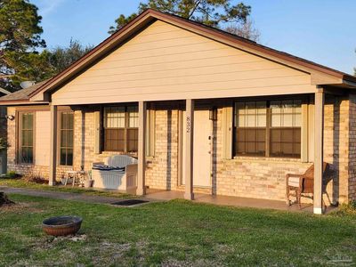 832 Amberwood Dr