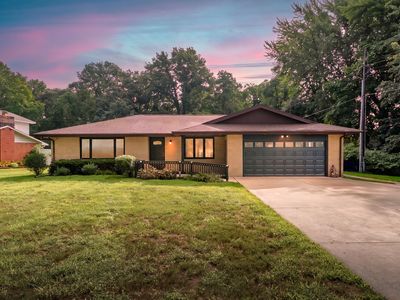 5095 W Donna Dr
