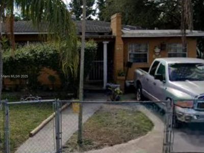 1076 NW 77th St