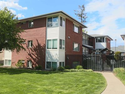 1608 W 8th Ave APT 202