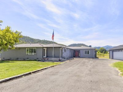 95 Champlin Ln