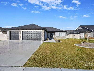 924 Trapper Peak Rd