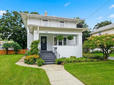 33 Center St