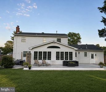 7 Mayflower Dr