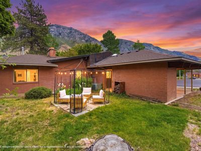 1396 Cedar Cir