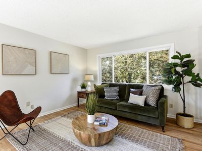 4233 Braddock Trl