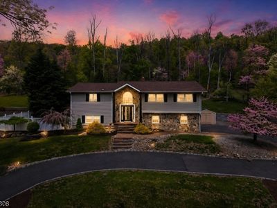 13 Forest Ln
