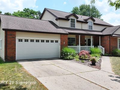 212 Cedarwood Dr