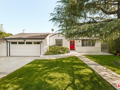 13854 Valleyheart Dr