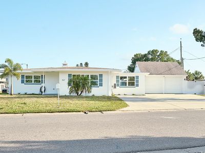 Property at 567 Baywood Dr N, Dunedin, FL