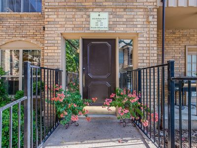 4312 Bellaire Dr S APT 219