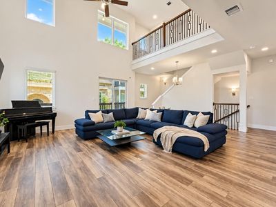 1430 W 34th 1/2 St