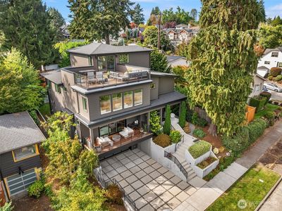 5751 36th Avenue NE