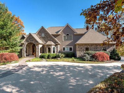 39 The Cliffs Pkwy
