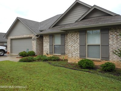 708 Lexington Dr