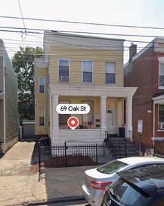 69 Oak St