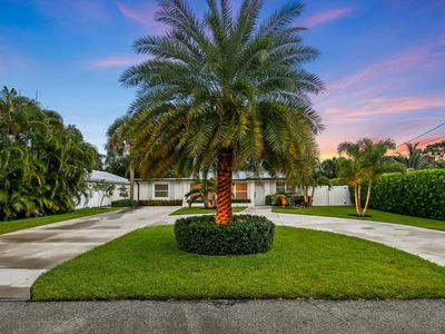 2427 COUNTRY OAKS Lane