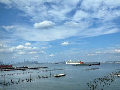 10 Bay Street Landing #5B