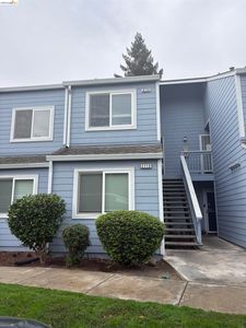 2711 Ivy Ln