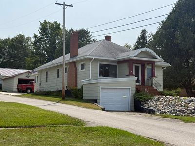 815 Erie Ave