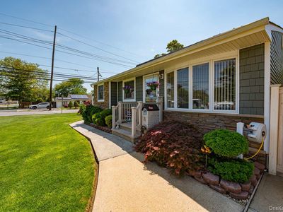 8 Oswego Drive
