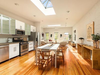 384 Van Brunt St