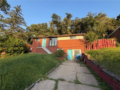 402 Elias Dr